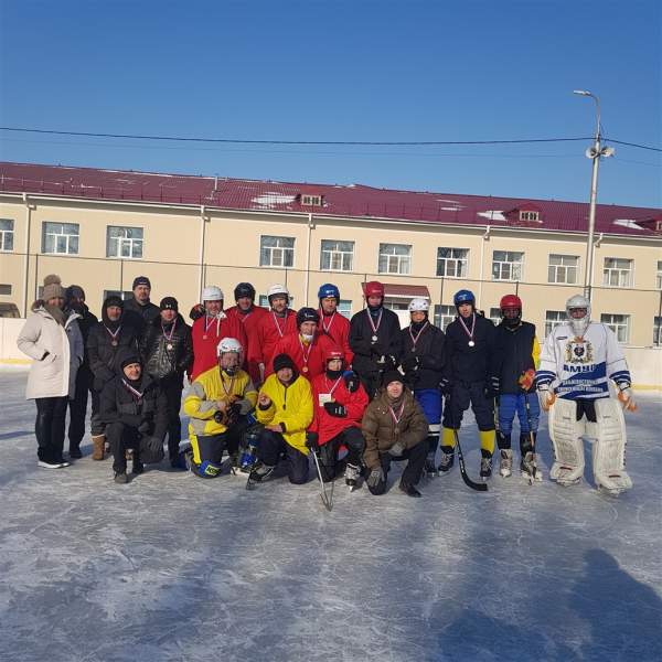 Хабаровские Водоканальцы провели соревнования по хоккею с мячом